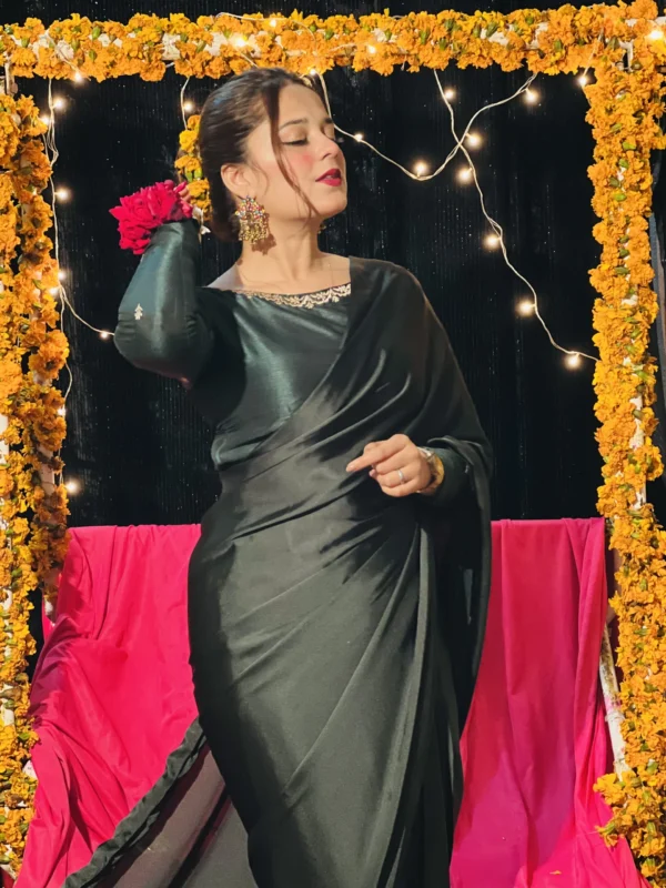 Green Silk Saree-037 - Image 4