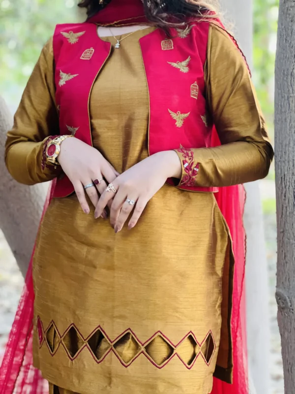 Embroidered 4 Pcs Suit-017 - Image 7