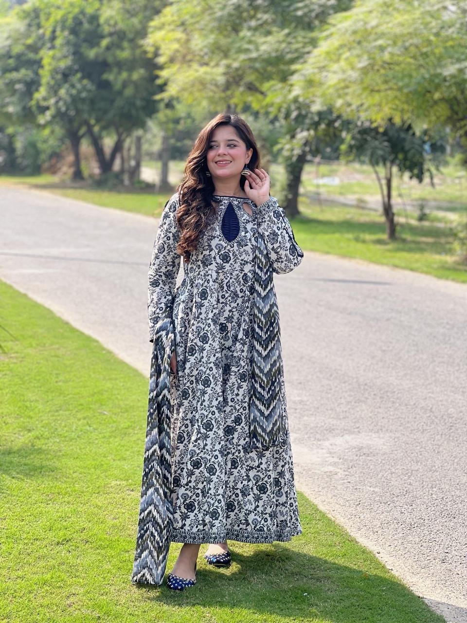 2 Piece Printed Khaddar Suit - 328 - Image 3