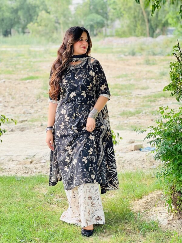 3 Piece Printed Lawn Suit  - 280 - Image 3