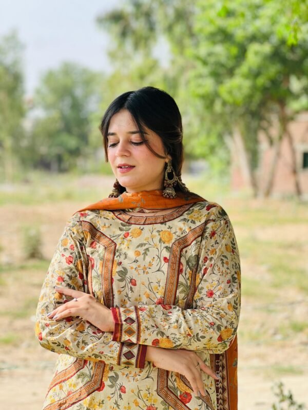 3 Piece Printed Lawn Suit  - 282 - Image 2