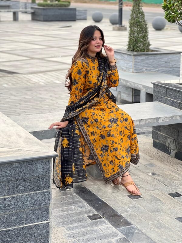 3 Piece Printed Lawn Suit - 274 - Image 4