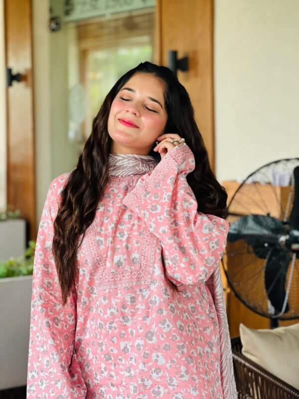 3 Piece Printed Lawn Suit – 287 - Image 2