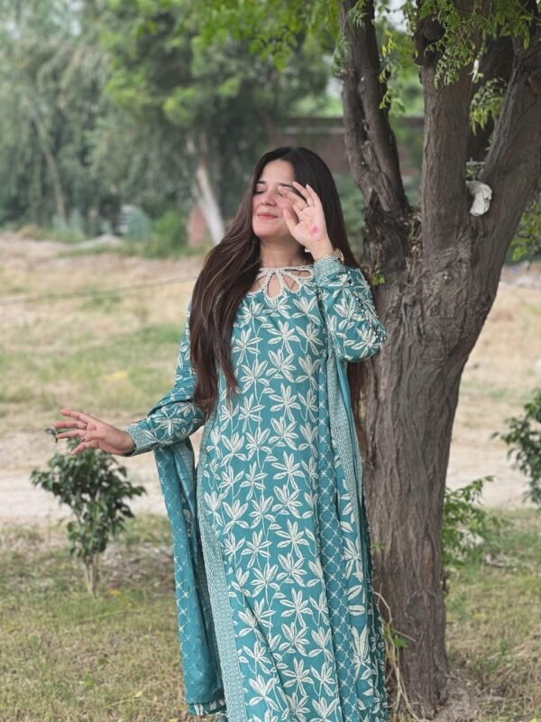 3 Piece Printed Khaddar Suit - 316 - Image 3