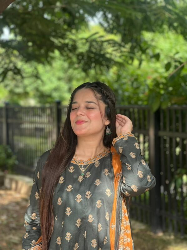3 Piece Printed Khaddar Suit - 320 - Image 2