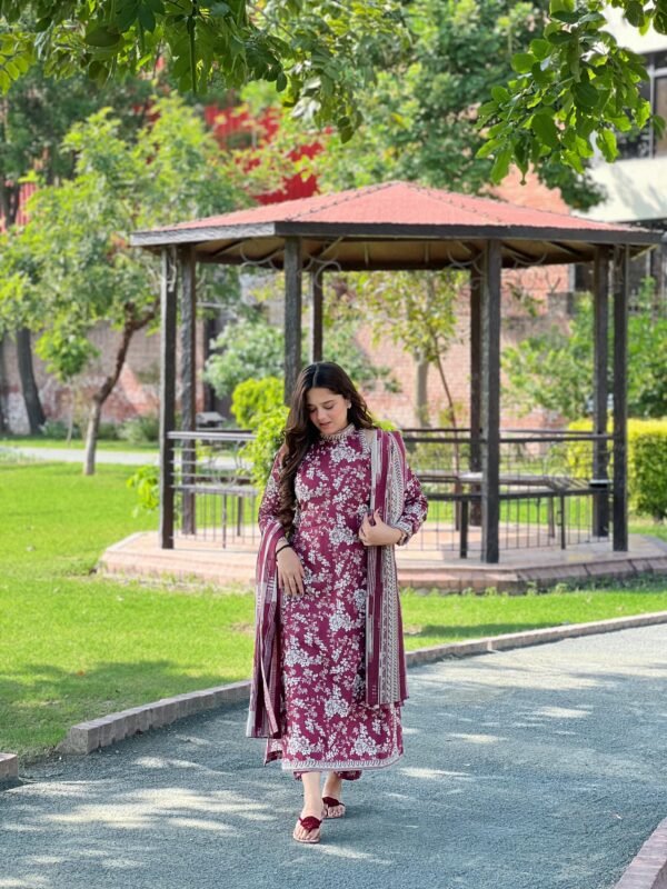 3 Piece Printed Khaddar Suit - 322 - Image 5
