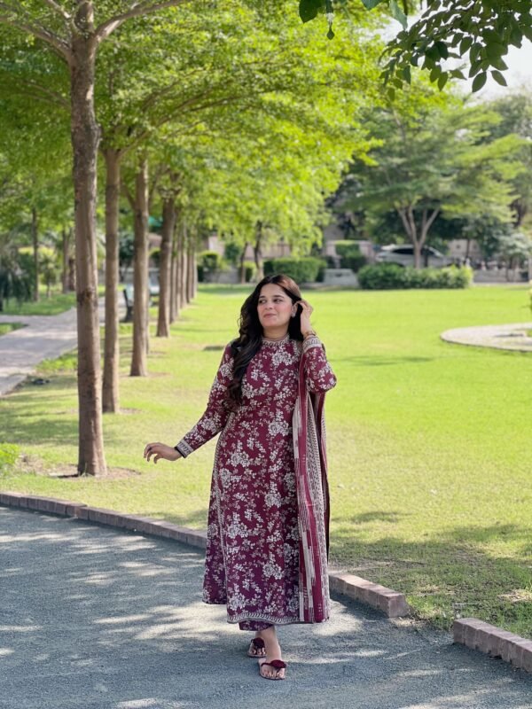 3 Piece Printed Khaddar Suit - 322 - Image 2