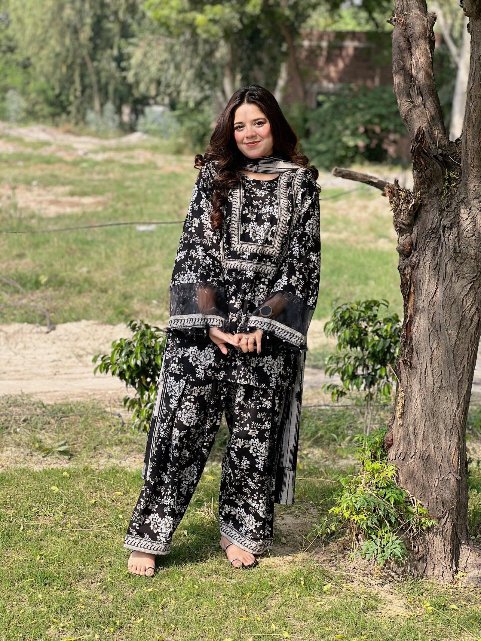 3 Piece Printed Khaddar Suit - 329 - Image 3