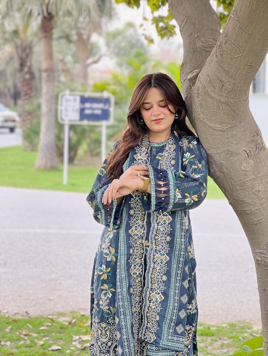 3 Piece Embroidered Lawn Suit - 368 - Image 3