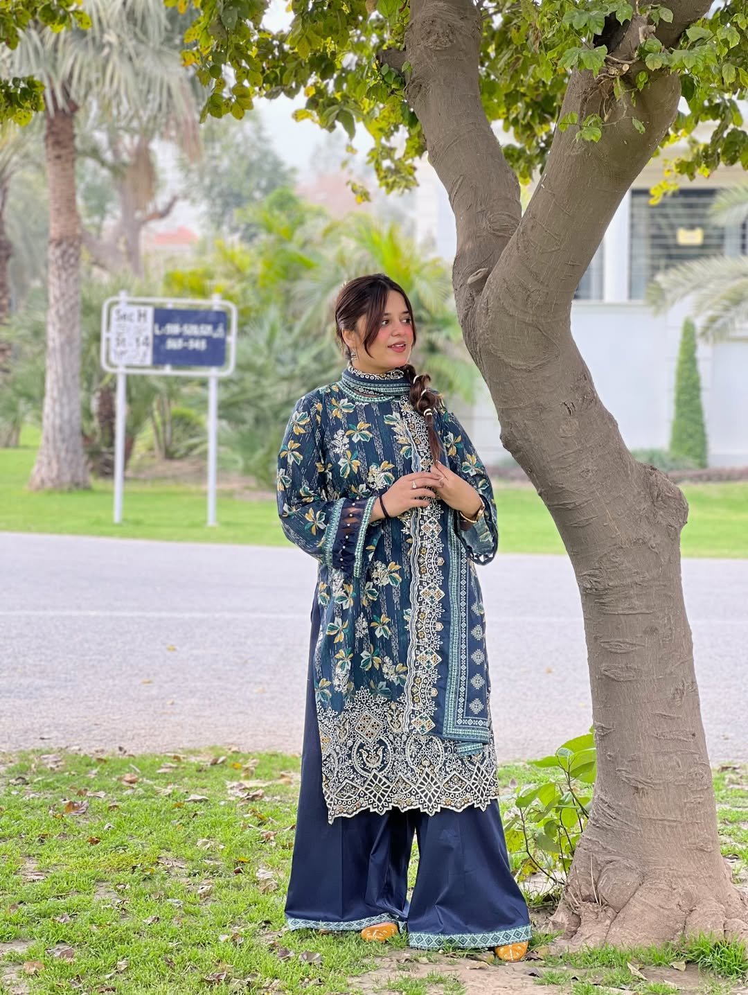 3 Piece Embroidered Lawn Suit - 368