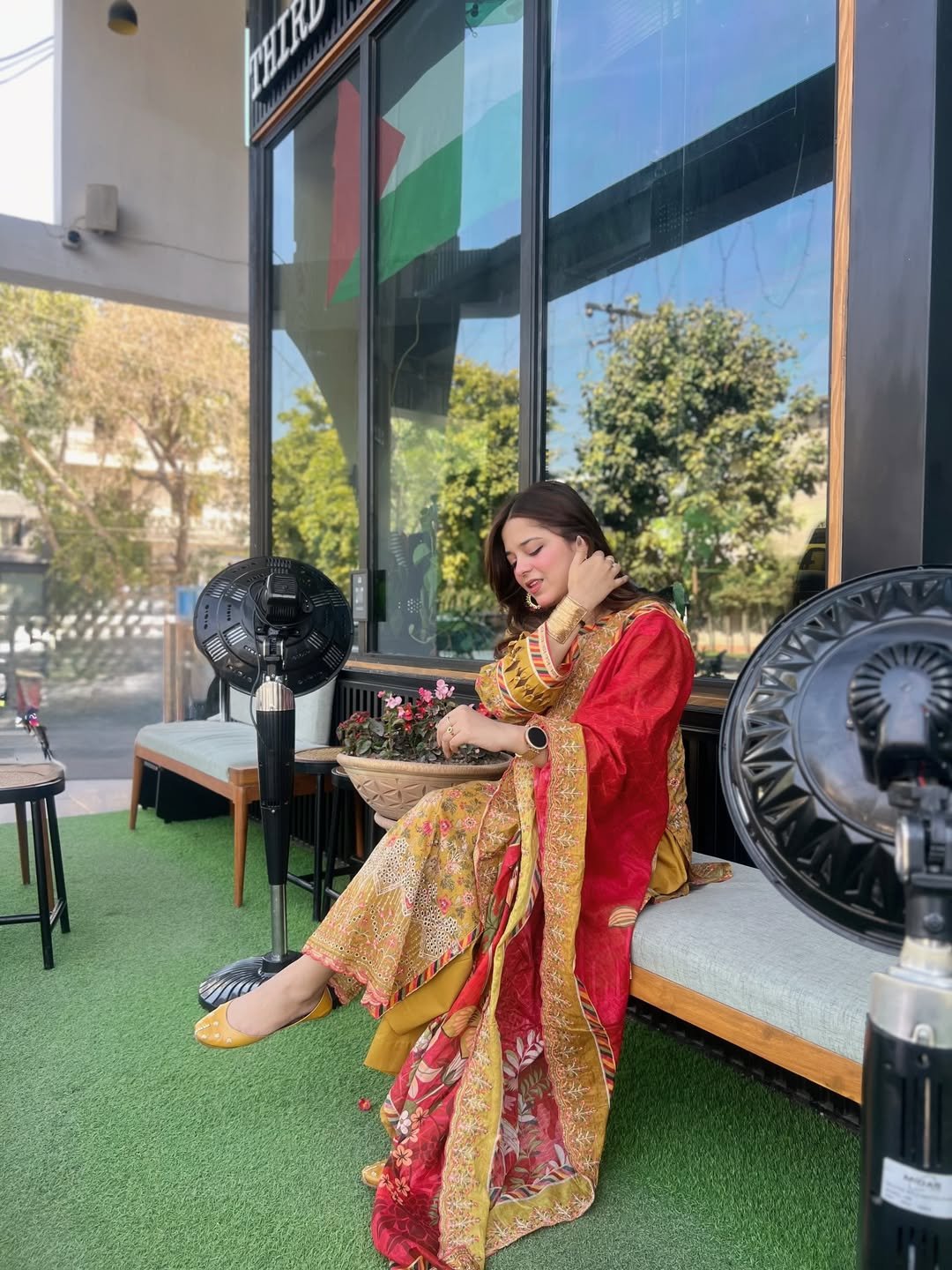 3 Piece Embroidered Lawn Suit - 362 - Image 4