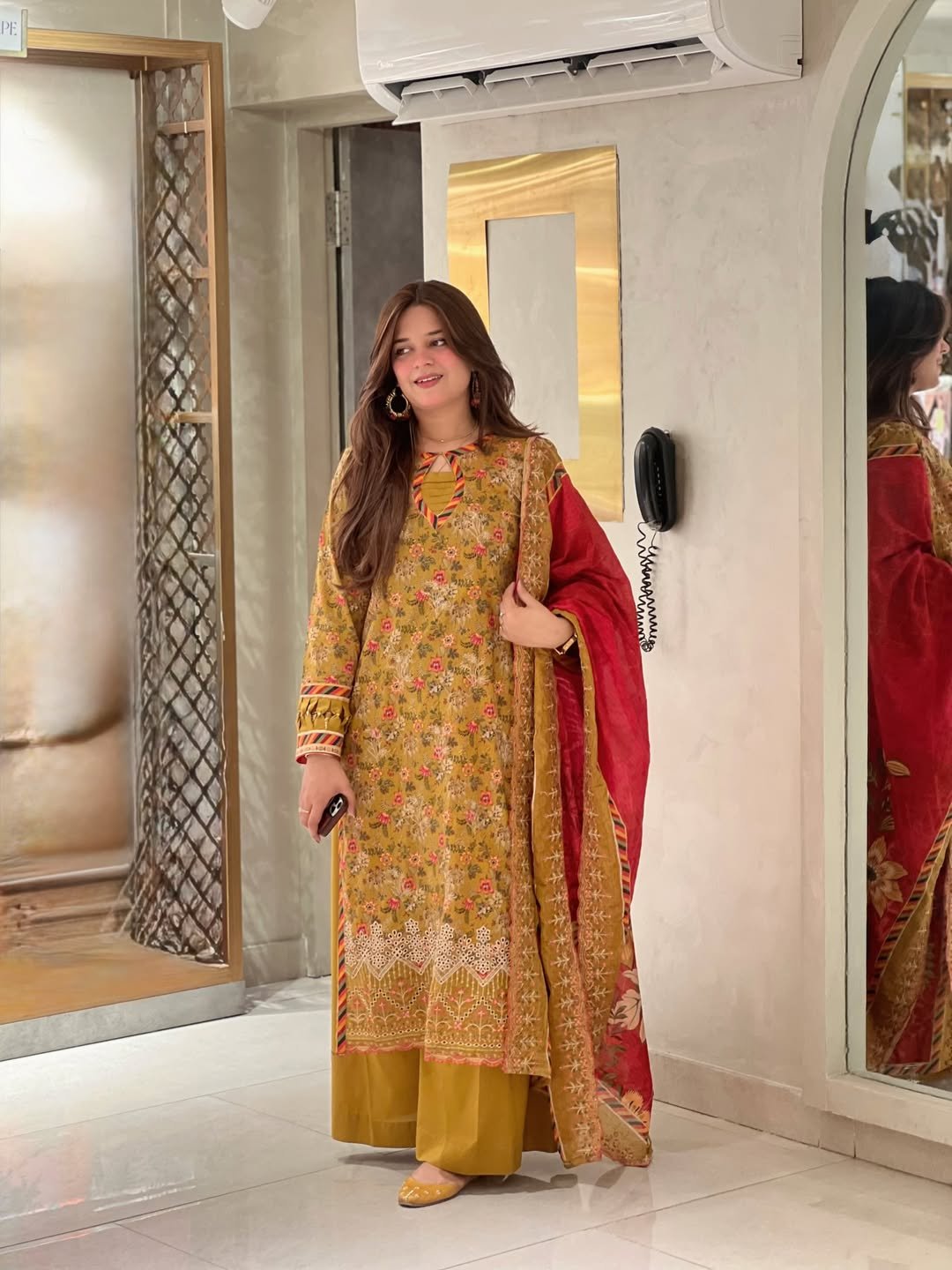 3 Piece Embroidered Lawn Suit - 362 - Image 2