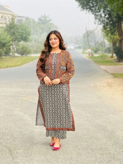 3 Piece Printed Khaddar Suit
